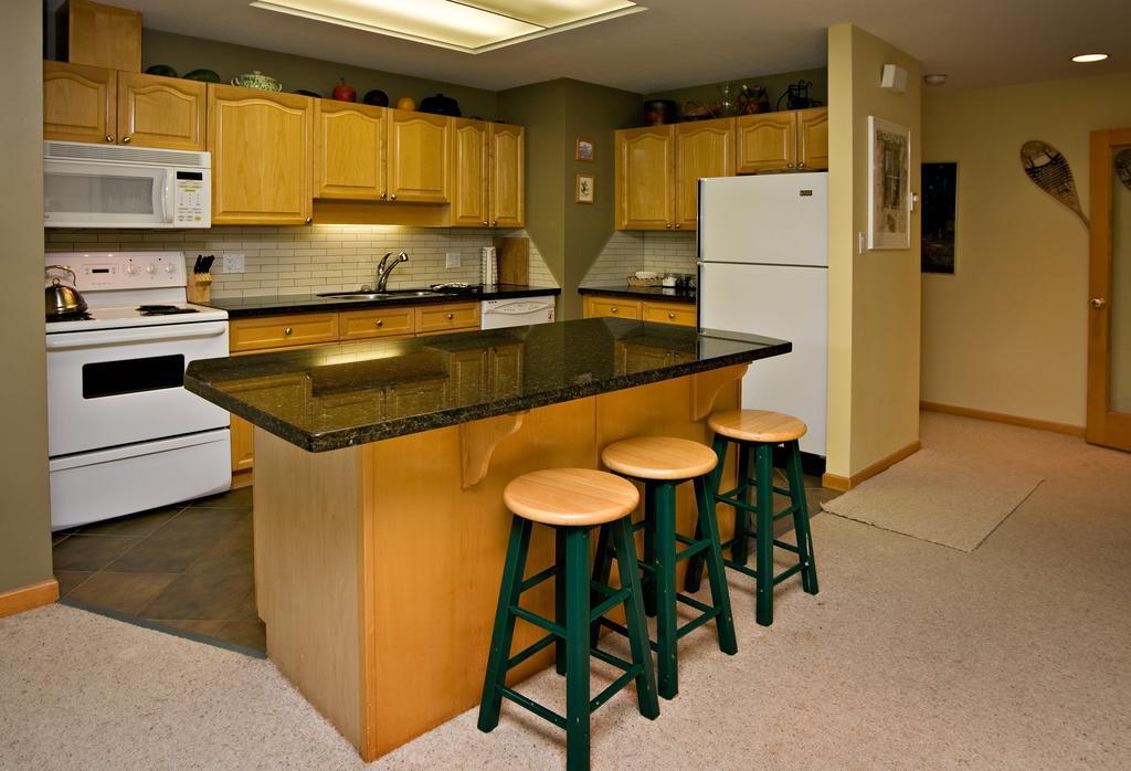 Gleneagles By Westwind Properties Apartment Whistler